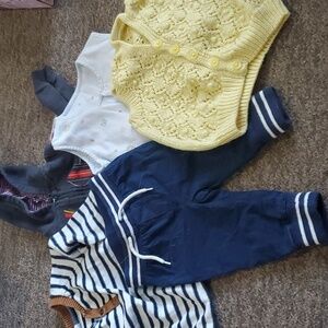 Boys clothes size 9 to 12 months